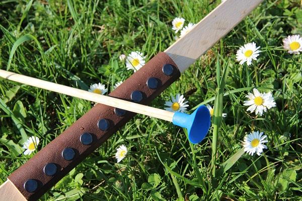 Arc en bois junior avec 3 flèches, VAH