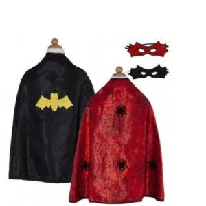 CAPE REVERSIBLE BATMAN /SPIDERMAN 4-7 ANS