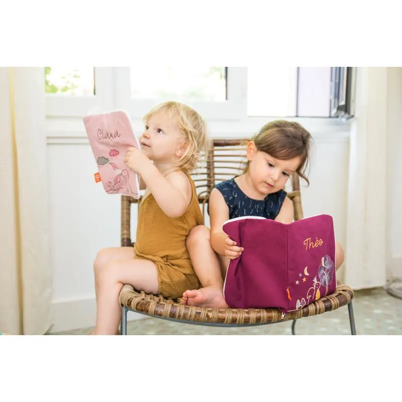 PROTEGE CARNET DE SANTE LAPIN ROSE POUDRE - L'OISEAU BATEAU – Image 2