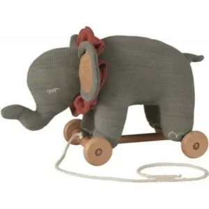 ROSALIE A TIRER - EGMONT TOYS