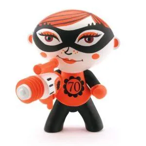 ARTY TOYS - EDITION LIMITEE - FURYGIRL - DJECO